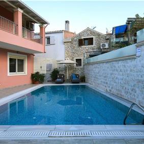 7 bedroom seaside villa with pool, Kassiopi, sleeps 13